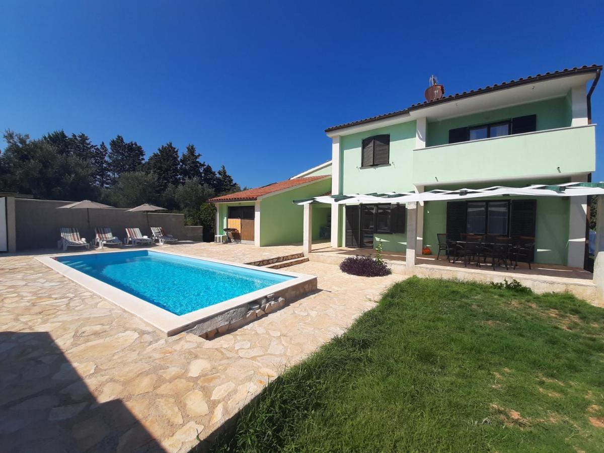 Vila Lokvanj Ližnjan Exteriör bild