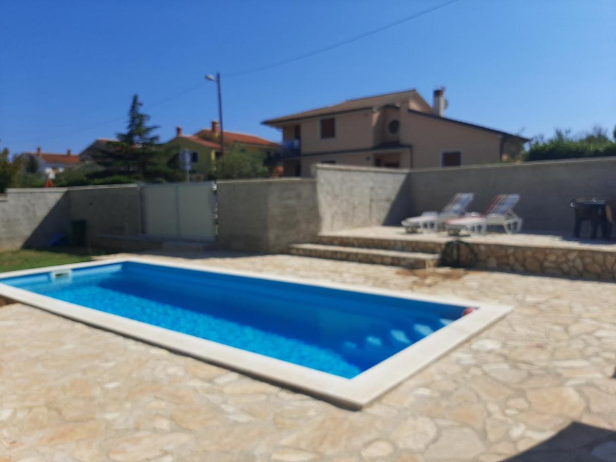Vila Lokvanj Ližnjan Exteriör bild