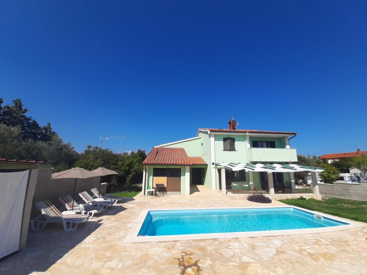 Vila Lokvanj Ližnjan Exteriör bild
