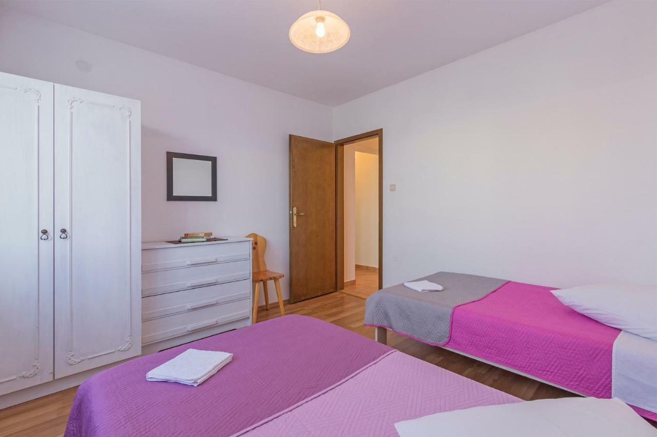 Vila Lokvanj Ližnjan Exteriör bild