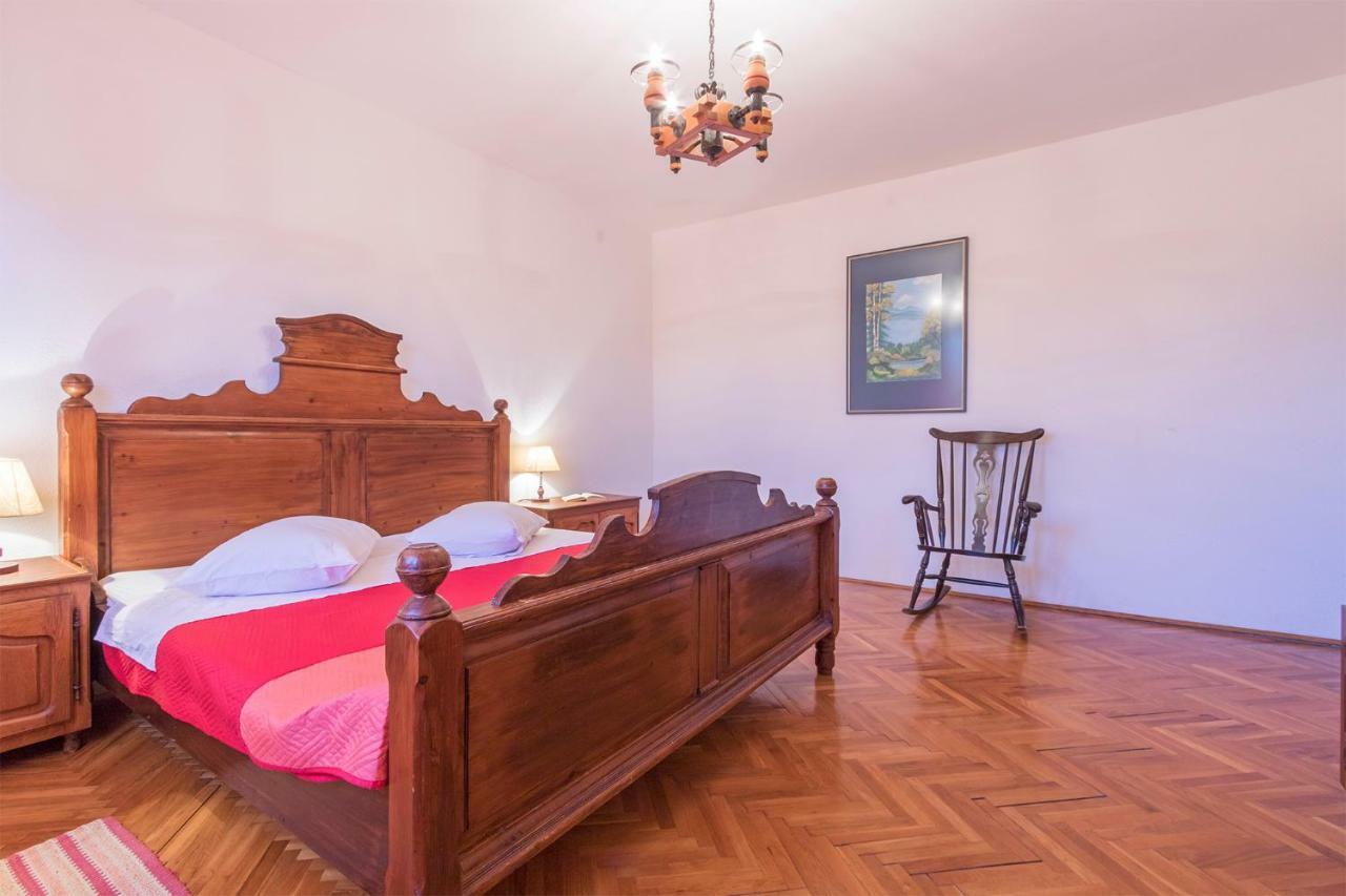 Vila Lokvanj Ližnjan Exteriör bild