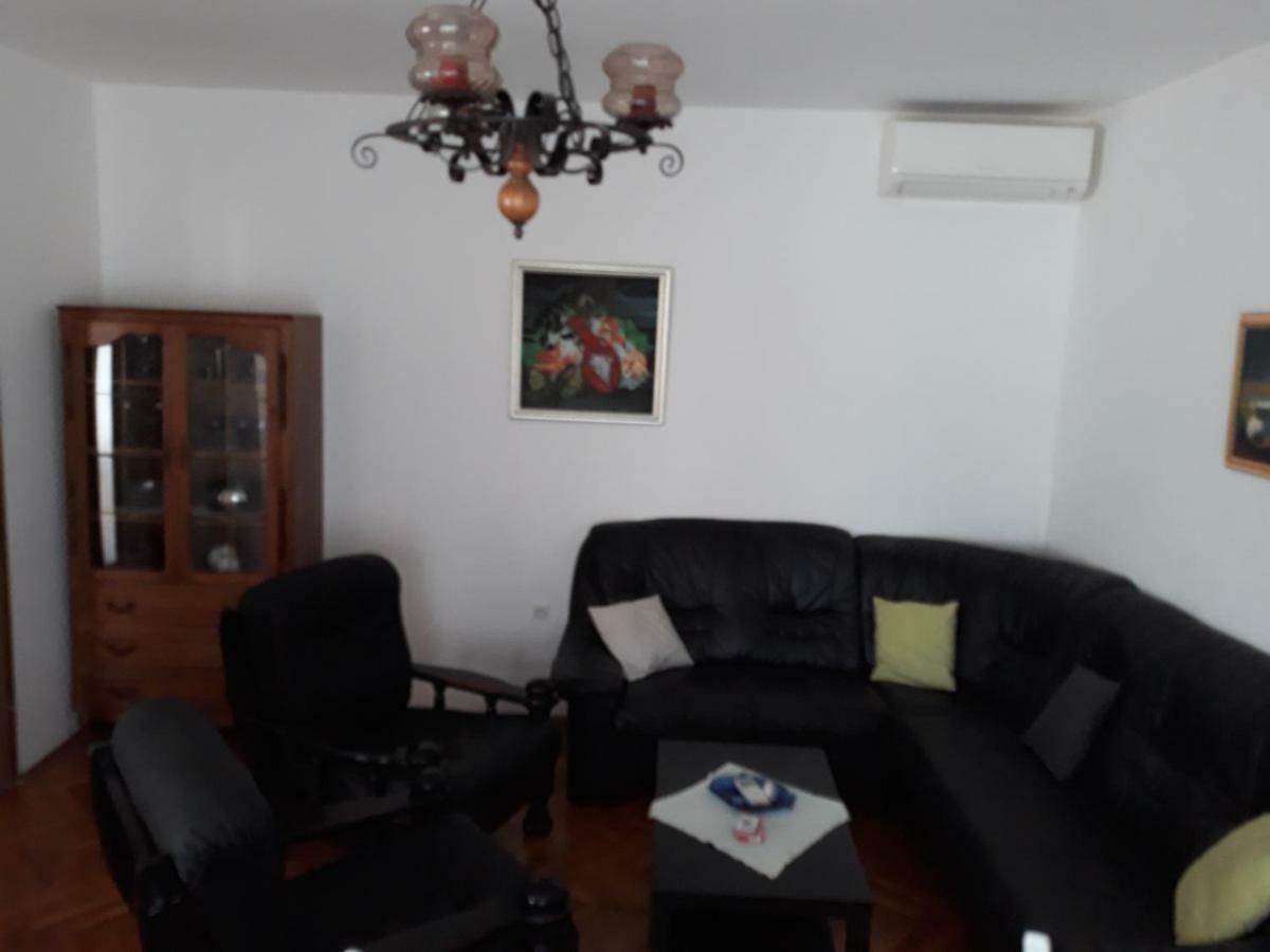 Vila Lokvanj Ližnjan Exteriör bild