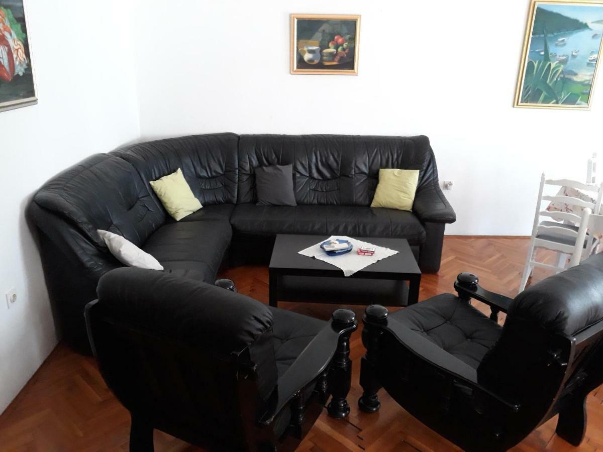 Vila Lokvanj Ližnjan Exteriör bild